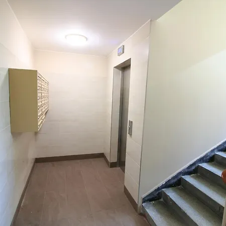 Apartment Zlota 60